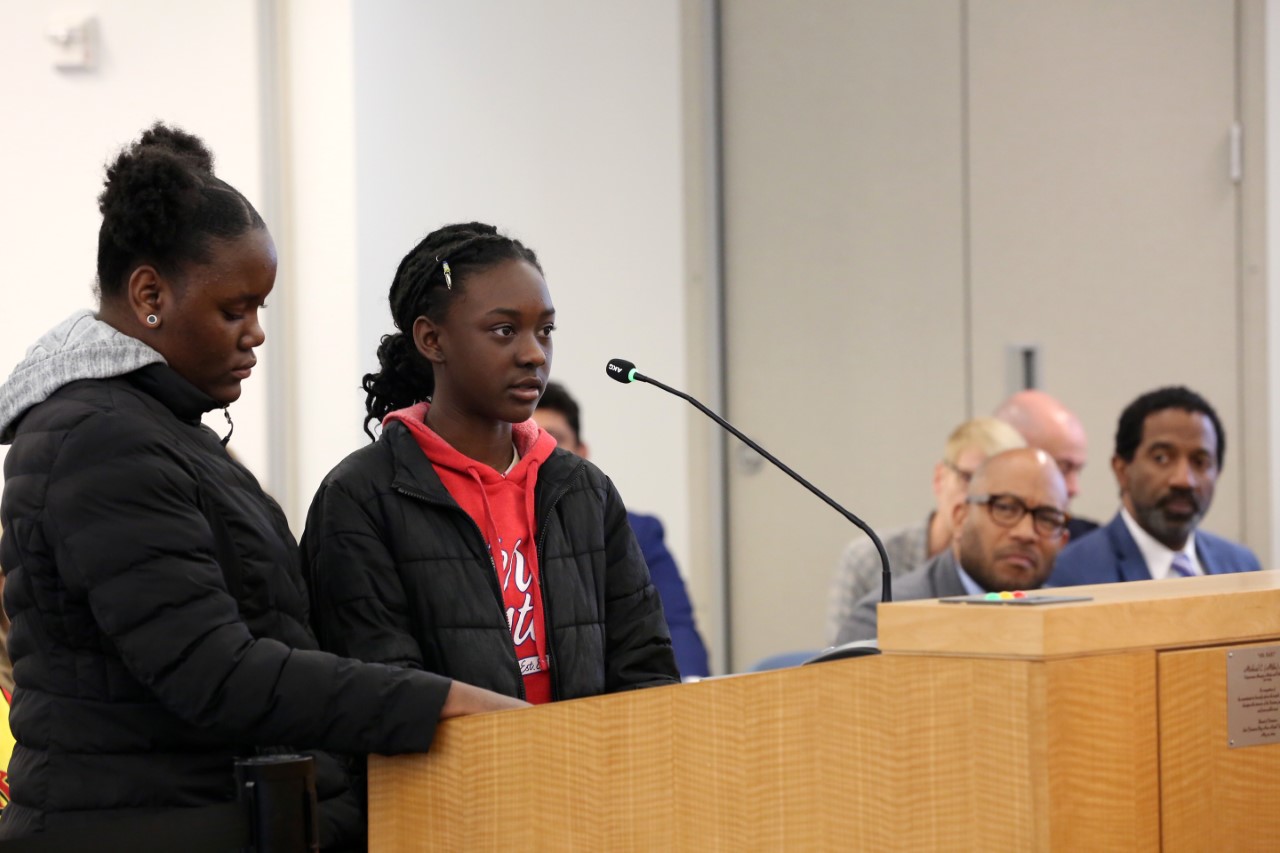 Youth speakers in support of resolution 