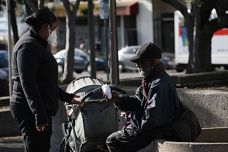 BART PD’s Special Engagement Team gives out free socks to those in need 