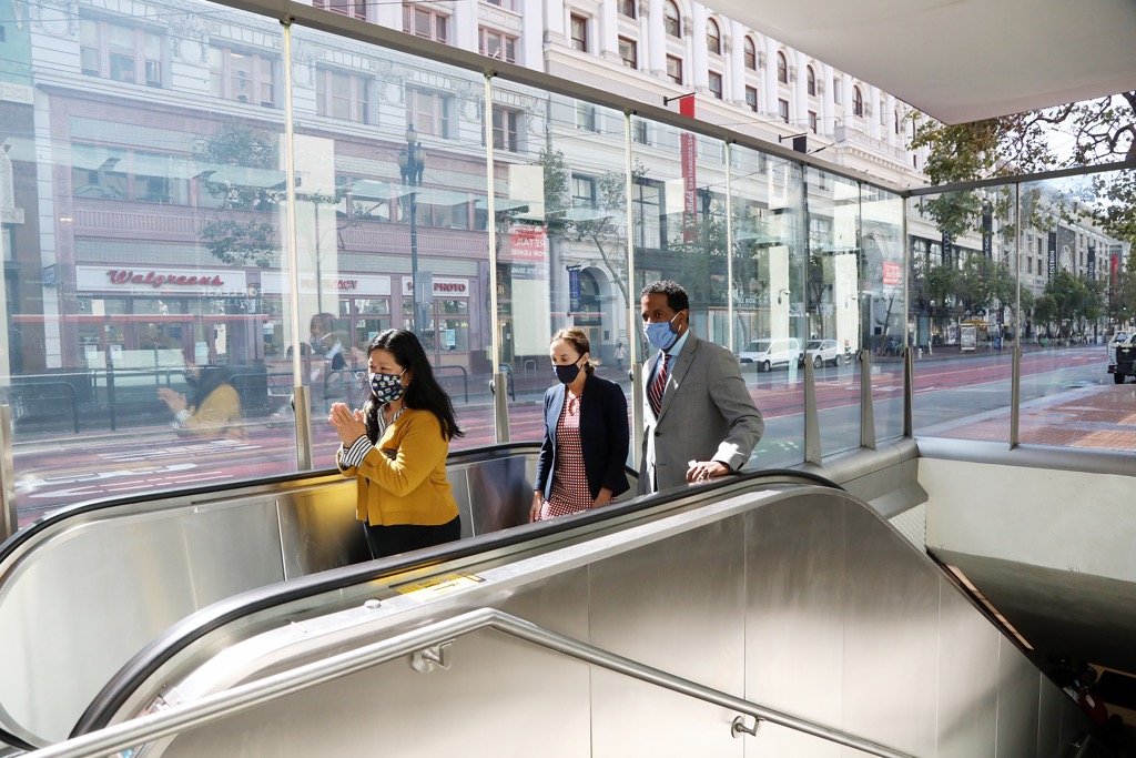 escalator